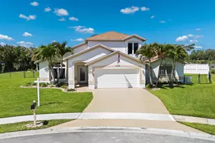 112 Camelot Ct, Royal Palm Beach, FL 33411 - Photo 1