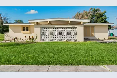181 Banyan Drive, Port Saint Lucie, FL 34952 - Photo 1