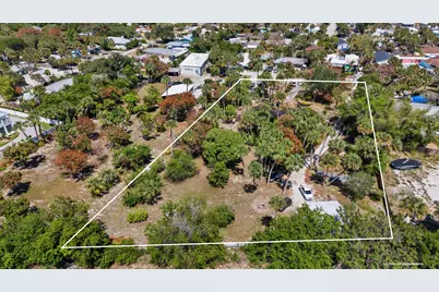 2614 NE Palm Avenue, Jensen Beach, FL 34957 - Photo 1