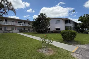 109 Camden E, West Palm Beach, FL 33417 - Photo 1
