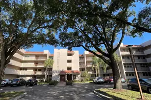 1811 Sabal Palm Dr, Davie, FL 33324 - Photo 1