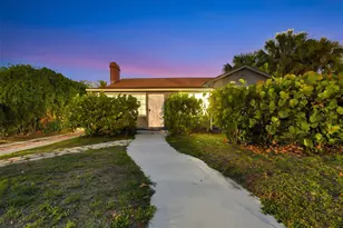 1123 Oak St, West Palm Beach, FL 33405 - Photo 1