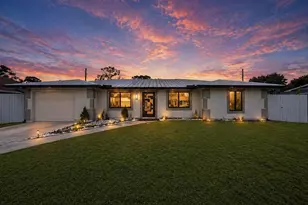 568 SE Chapman Ave, Port Saint Lucie, FL 34984 - Photo 1