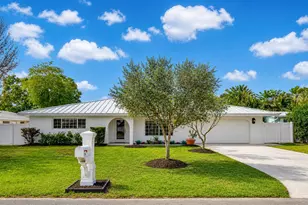 718 SW 27th Pl, Boynton Beach, FL 33435 - Photo 1