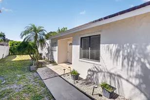 7 Kyle Way, Boynton Beach, FL 33426 - Photo 1