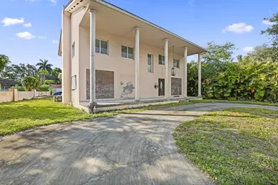 9655 Biscayne Boulevard, Miami Shores, FL 33138 - Photo 1