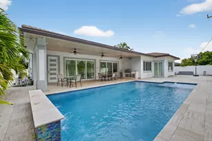 711 NE 6th St, Boca Raton, FL 33432 - Photo 1