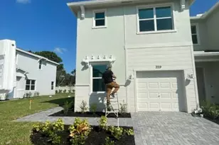 229 SE Woodbark St, Port Saint Lucie, FL 34984 - Photo 1