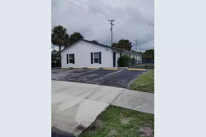 614 Holly Drive #2, Palm Beach Gardens, FL 33410 - Photo 1