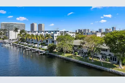 2701 NE 1st Street #106, Pompano Beach, FL 33062 - Photo 1