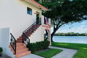 330 Palmwood Pl, Boca Raton, FL 33431 - Photo 1