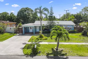 2136 NE 4th Ct, Boca Raton, FL 33431 - Photo 1
