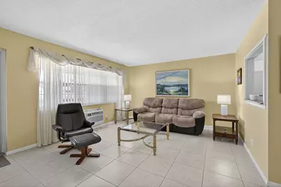 414 Windsor R, West Palm Beach, FL 33417 - Photo 1