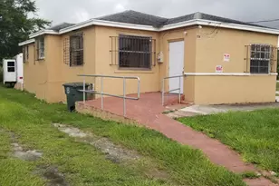 1607 Ave D, Fort Pierce, FL 34950 - Photo 1