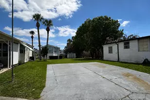 6472 SE 55th Ln, Okeechobee, FL 34974 - Photo 1