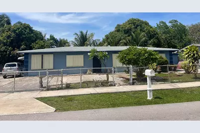 915 SW 4th Street, Delray Beach, FL 33444 - Photo 1