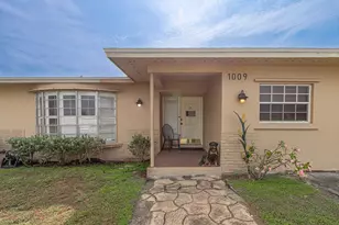 1009 NE 18th St, Belle Glade, FL 33430 - Photo 1