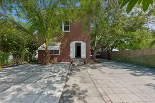 427 El Prado, West Palm Beach, FL 33405 - Photo 1