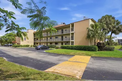 7900 NW 50th Street #204, Lauderhill, FL 33351 - Photo 1
