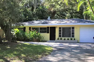 635 18th Pl, Vero Beach, FL 32960 - Photo 1
