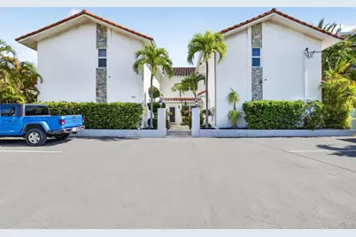 3221 NE 15th Street #A, Pompano Beach, FL 33062 - Photo 1