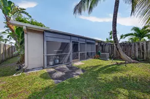 1036 E Lakes Dr, Pompano Beach, FL 33064 - Photo 1
