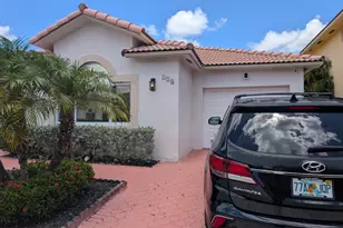 128 Danielle Ct, Weston, FL 33326 - Photo 1
