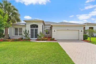 317 SW Lake Forest Way, Port Saint Lucie, FL 34986 - Photo 1