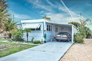 8400 SE Eagle Ave, Hobe Sound, FL 33455 - Photo 1