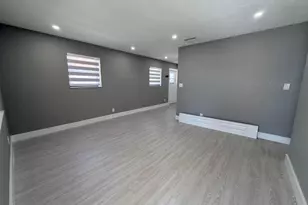 827 Franklin Rd, West Palm Beach, FL 33405 - Photo 1