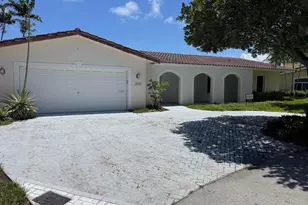 2800 NE 57th Ct, Fort Lauderdale, FL 33308 - Photo 1