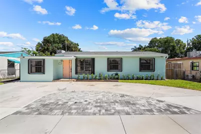 2105 Wellington Road, West Palm Beach, FL 33409 - Photo 1