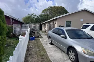 633 W 9th St, Riviera Beach, FL 33404 - Photo 1