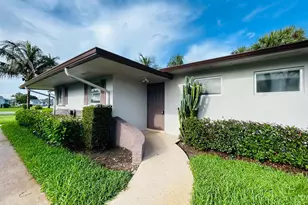 2805 Crosley Dr E, West Palm Beach, FL 33415 - Photo 1