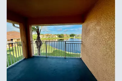 271 SW Palm Drive #304, Port Saint Lucie, FL 34986 - Photo 1