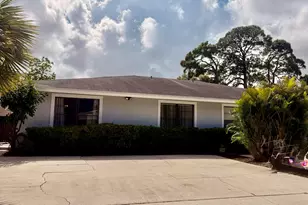 9121 E Highland Pines Dr, Palm Beach Gardens, FL 33418 - Photo 1