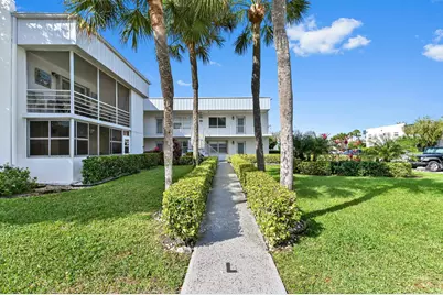 548 Burgundy L, Delray Beach, FL 33484 - Photo 1
