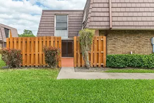 7575 W Courtyard Run Run W, Boca Raton, FL 33433 - Photo 1