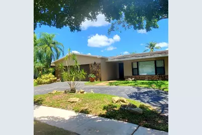 1421 NW 114th Avenue, Pembroke Pines, FL 33026 - Photo 1