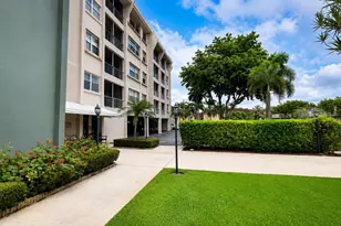 505 Spencer Dr, West Palm Beach, FL 33409 - Photo 1