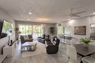 105 Half Moon Cir, Hypoluxo, FL 33462 - Photo 1