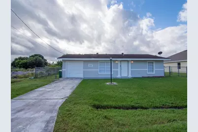 650 SE Evergreen Terrace, Port Saint Lucie, FL 34983 - Photo 1