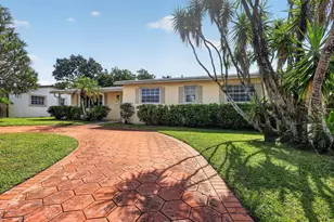 241 N 68th Terrace, Hollywood, FL 33024 - Photo 1