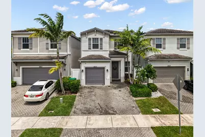 4805 NW 48th Terrace, Tamarac, FL 33319 - Photo 1