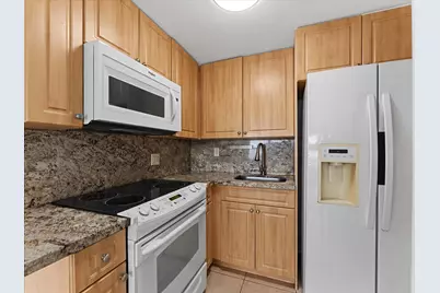 241 SE 9th Avenue #104, Pompano Beach, FL 33060 - Photo 1