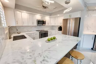 75 Venetian Dr, Delray Beach, FL 33483 - Photo 1