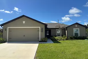 2562 SE Kaycee Ct, Port Saint Lucie, FL 34952 - Photo 1