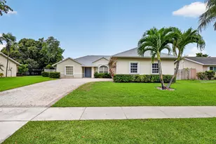 1163 Essex Dr, Wellington, FL 33414 - Photo 1