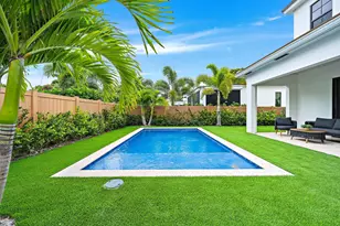 309 Cascade Ln, Palm Beach Shores, FL 33404 - Photo 1