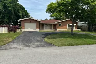 732 SE 11th Ave, Deerfield Beach, FL 33441 - Photo 1